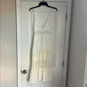 Elegant White Lace Dress